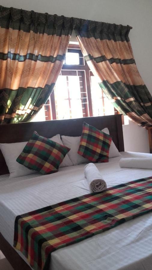 Bed and Breakfast La Sachara Kandy Esterno foto