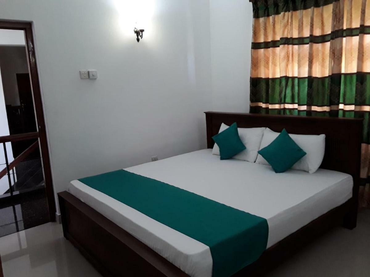 Bed and Breakfast La Sachara Kandy Esterno foto