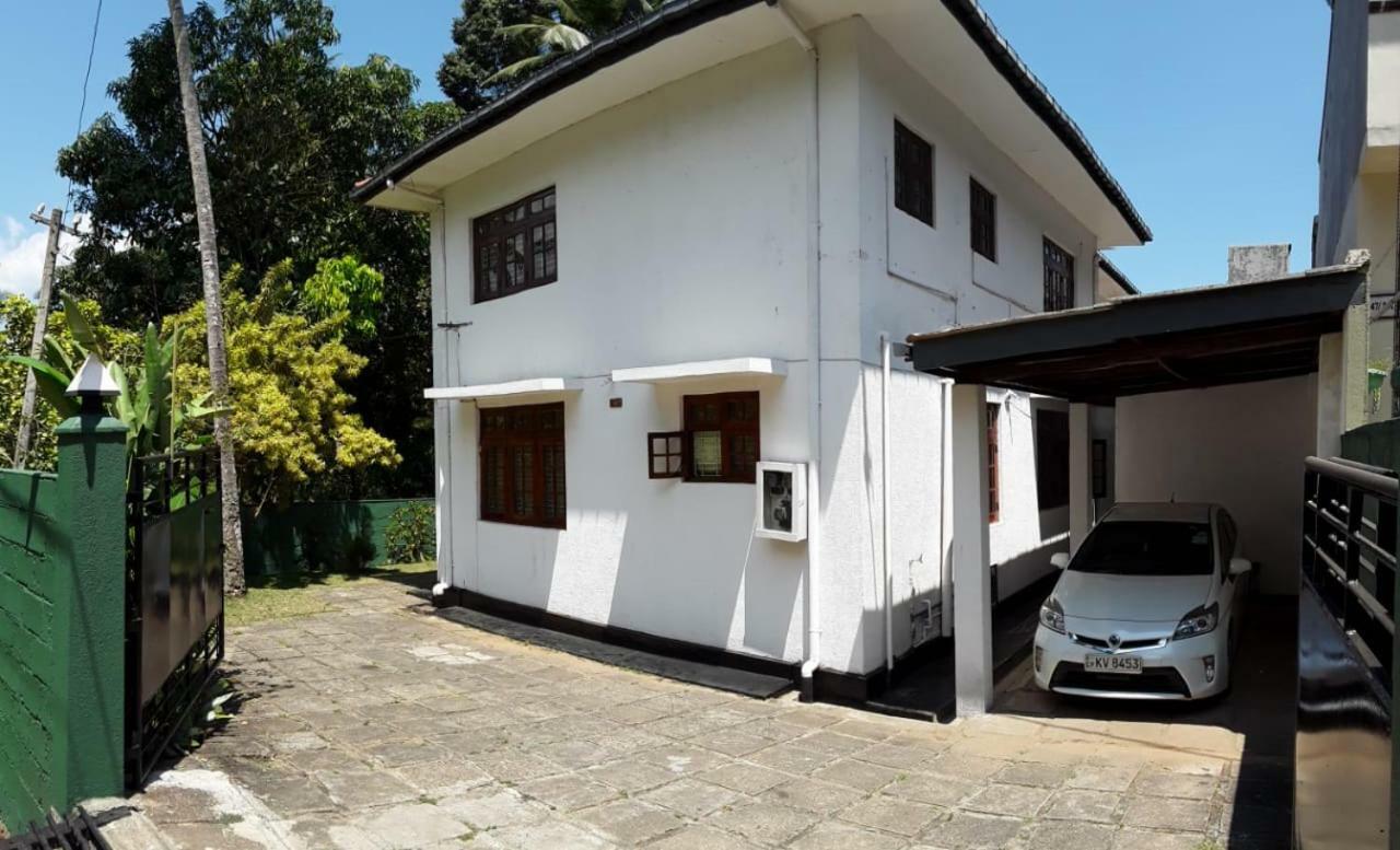Bed and Breakfast La Sachara Kandy Esterno foto